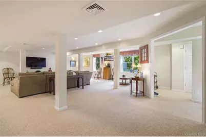 39 Club Pointe Drive, White Plains, NY 10605 - Photo 44