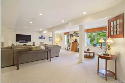 39 Club Pointe Drive, White Plains, NY 10605 - Photo 46