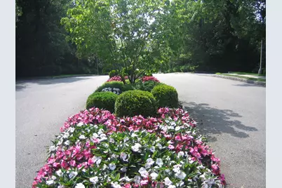 39 Club Pointe Drive, White Plains, NY 10605 - Photo 2