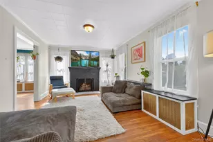 310 Carpenter Ave, Newburgh, NY 12550 - Photo 10