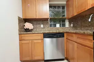 141-05 Cherry Ave, Flushing, NY 11355 - Photo 12