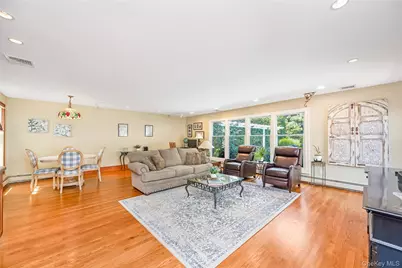 83 Village Line Road, Babylon, NY 11702 - Photo 12