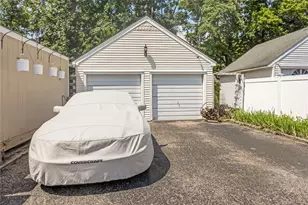 83 Village Line Rd, Babylon, NY 11702 - Photo 24