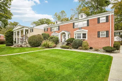 13 Lenox Court #910, Suffern, NY 10901 - Photo 2