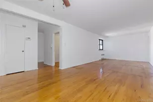 87-15 204th St, Hollis, NY 11423 - Photo 4