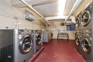 87-15 204th St, Hollis, NY 11423 - Photo 20