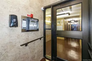 87-15 204th St, Hollis, NY 11423 - Photo 22