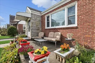 215 New Hyde Park Rd, New Hyde Park, NY 11040 - Photo 2