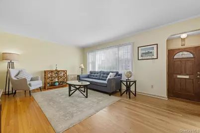 215 New Hyde Park Road, New Hyde Park, NY 11040 - Photo 4