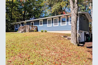 32 Greentree Drive N, Hyde Park, NY 12538 - Photo 2