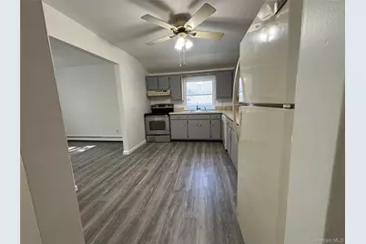 679A Meadow Road, Smithtown, NY 11787 - Photo 20