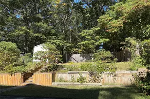 679A Meadow Rd, Smithtown, NY 11787 - Photo 30