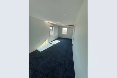 390 Hillside Avenue #Unit 5, New Hyde Park, NY 11040 - Photo 2