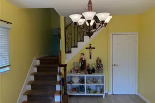 867 Sinclair Ave, New York, NY 10309 - Photo 4