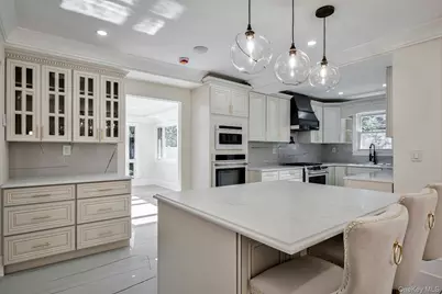 60 Long Drive, Hempstead, NY 11550 - Photo 16