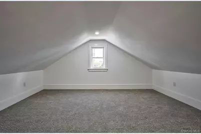 60 Long Drive, Hempstead, NY 11550 - Photo 36