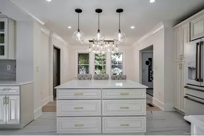 60 Long Drive, Hempstead, NY 11550 - Photo 18