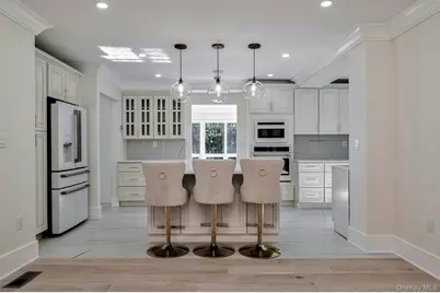 60 Long Drive, Hempstead, NY 11550 - Photo 12