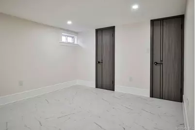 60 Long Drive, Hempstead, NY 11550 - Photo 44