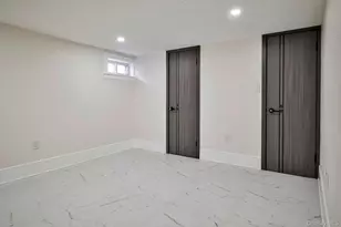 60 Long Dr, Hempstead, NY 11550 - Photo 44