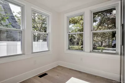 60 Long Drive, Hempstead, NY 11550 - Photo 14