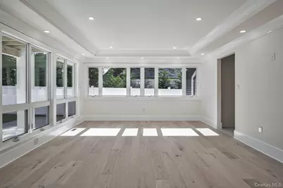 60 Long Drive, Hempstead, NY 11550 - Photo 20