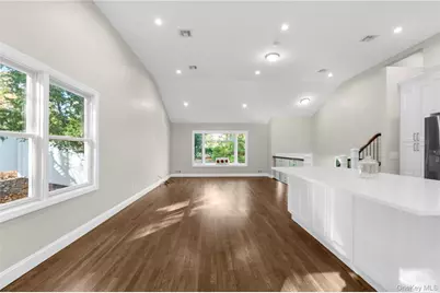 98 Soundview Drive, Port Jefferson, NY 11777 - Photo 10