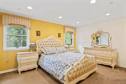 17 Bluebird Lane, Huntington, NY 11743 - Photo 20