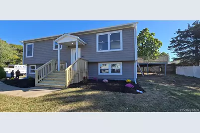 1902 Race Avenue, Medford, NY 11763 - Photo 2