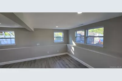 1902 Race Avenue, Medford, NY 11763 - Photo 8