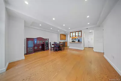 40-22 College Point Boulevard #6H, Flushing, NY 11354 - Photo 2