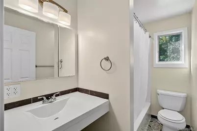 10 Howe Street, Warwick, NY 10990 - Photo 32