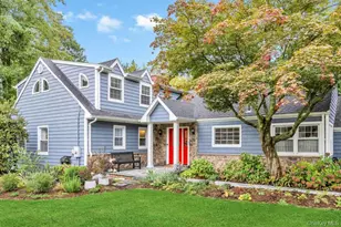 12 Teapot Ln, Smithtown, NY 11787 - Photo 2