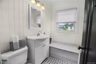 62 Waller Ave, White Plains, NY 10605 - Photo 8