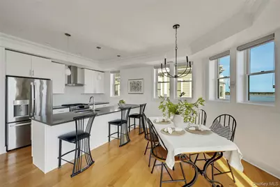 39 Island Point, Bronx, NY 10464 - Photo 10