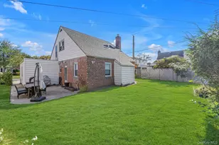 5 Avon Rd, New Hyde Park, NY 11040 - Photo 20