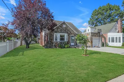 5 Avon Road, New Hyde Park, NY 11040 - Photo 18