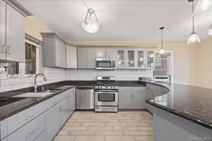 3607 Irwin Ave, Bronx, NY 10463 - Photo 16