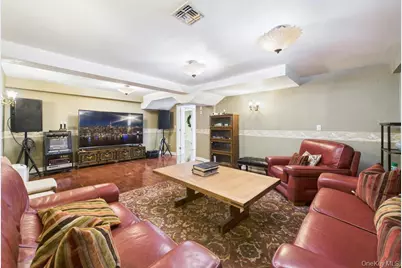 428 Toftree Court, Roslyn, NY 11576 - Photo 30