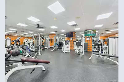 428 Toftree Court, Roslyn, NY 11576 - Photo 38