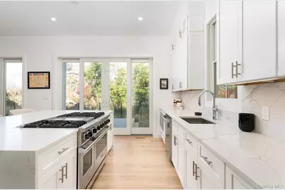 37 Peconic Bay, Southampton, NY 11968 - Photo 6