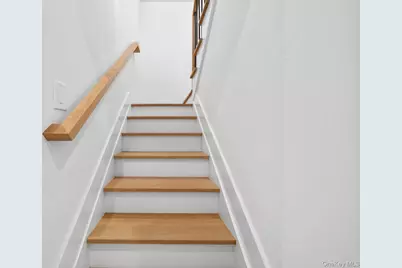 37 Peconic Bay, Southampton, NY 11968 - Photo 26