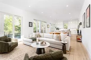 37 Peconic Bay, Southampton, NY 11968 - Photo 2