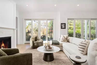 37 Peconic Bay, Southampton, NY 11968 - Photo 4