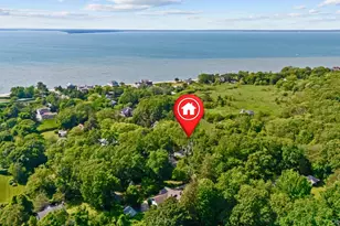 37 Peconic Bay, Southampton, NY 11968 - Photo 32