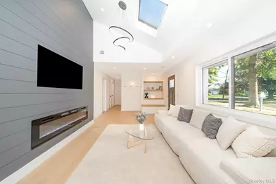 5 Huron Avenue, Massapequa, NY 11758 - Photo 2