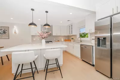 5 Huron Avenue, Massapequa, NY 11758 - Photo 8