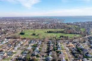 5 Huron Ave, Massapequa, NY 11758 - Photo 32