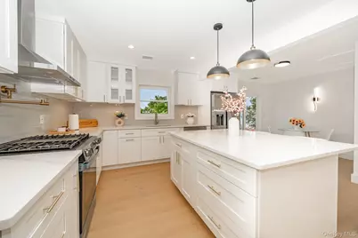 5 Huron Avenue, Massapequa, NY 11758 - Photo 10