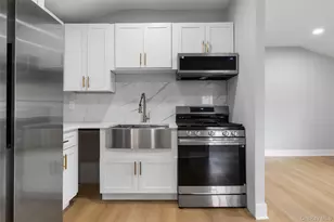 506 Scherger Ave, Patchogue, NY 11772 - Photo 8